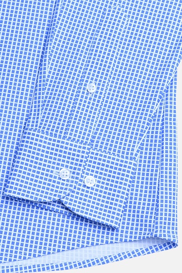 Сорочка голубого цвета в мелкую клетку