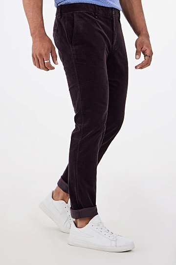 Темно-коричневые вельветовые брюки чинос
