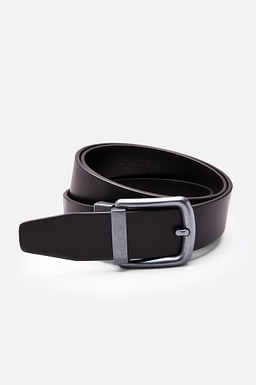 Коричневый кожаный ремень