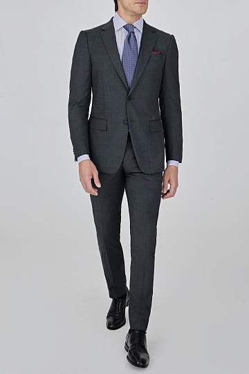 Серый костюм в клетку