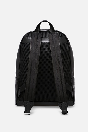 Кожаный рюкзак черного цвета