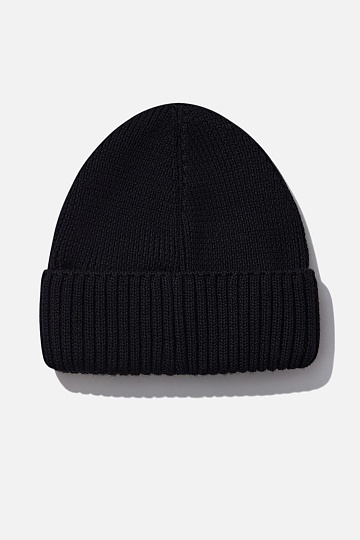 Темно-серая шапка с отворотом