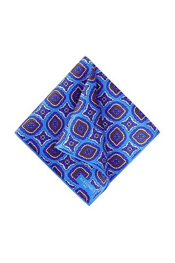 Голубой платок с красно-синим узором