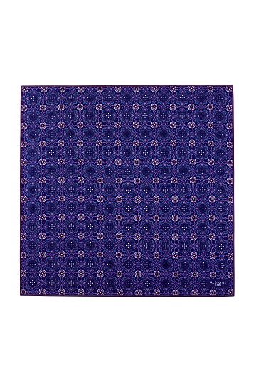 Сине-фиолетовый платок с орнаментом