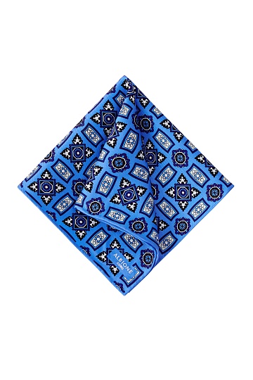 Голубой платок с синим орнаментом