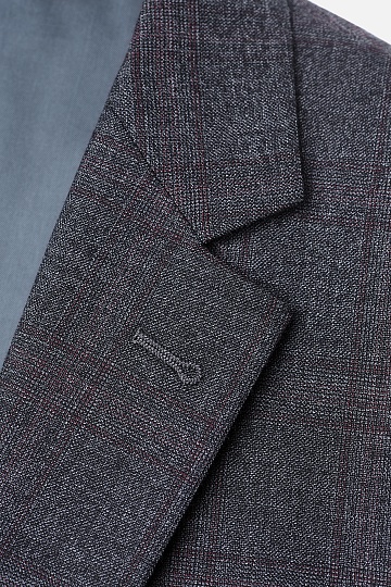 Серый пиджак в клетку