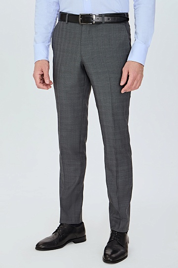Серые брюки в клетку