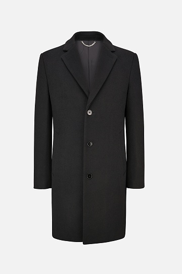 Черное пальто на трех пуговицах