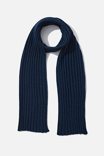 Шарф темно-синего цвета