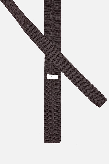 Галстук коричневого цвета