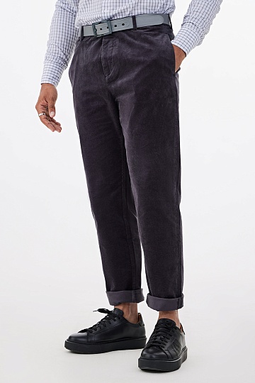 Темно-серые вельветовые брюки чинос