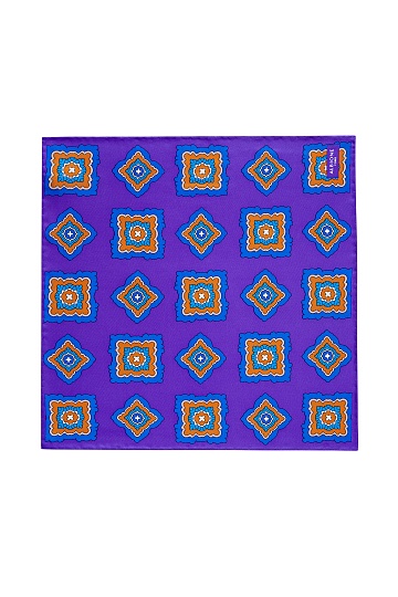 Фиолетовый платок с узором ромбы