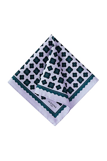 Бледно-голубой платок с бирюзовым орнаментом