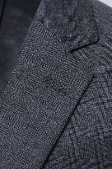 Костюм серого цвета