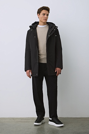 Черный пуховик