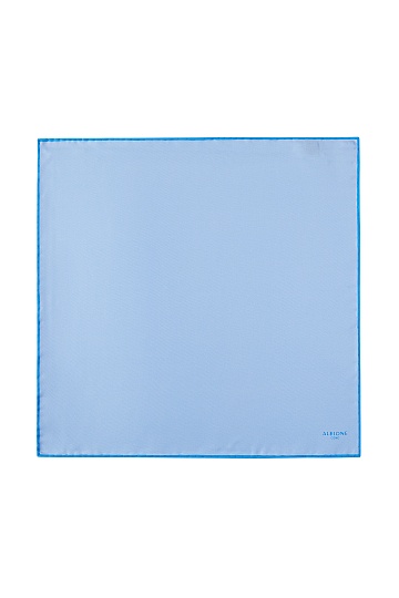 Голубой платок с синей каймой