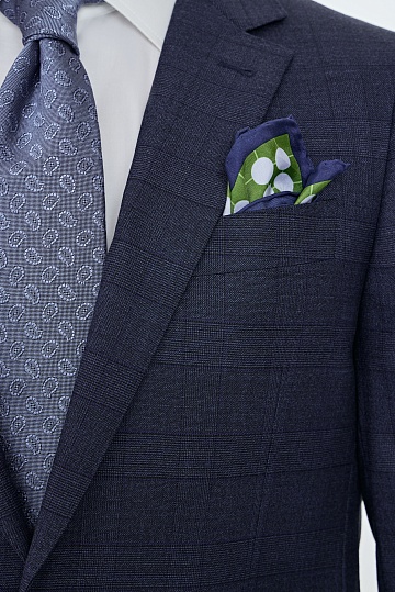 Костюм в темно-синюю клетку