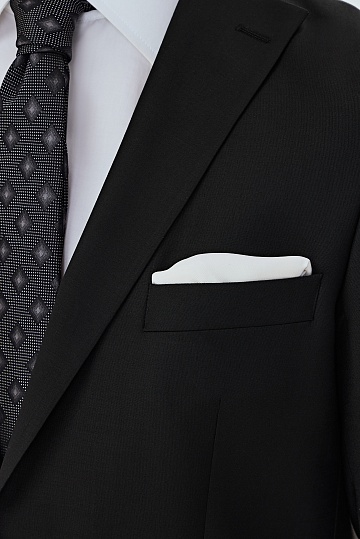 Однотонный черный костюм