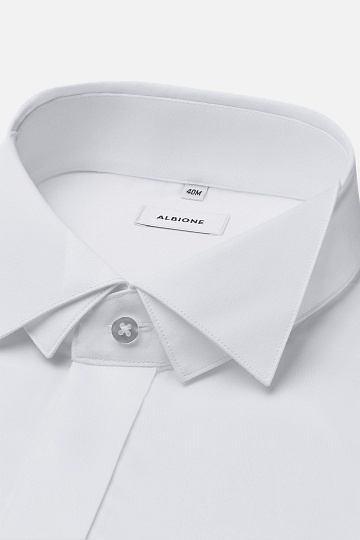 Белая однотонная сорочка с двойным воротником