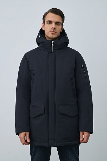 Парка черного цвета