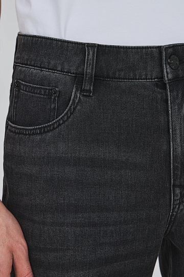 Черные джинсы