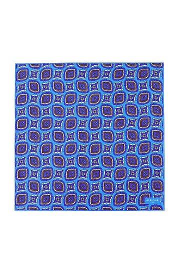 Голубой платок с красно-синим узором