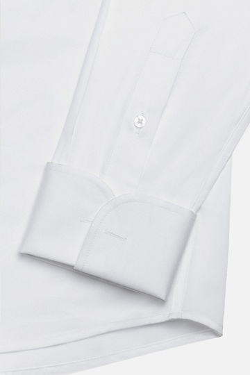 Белая однотонная сорочка с двойным воротником