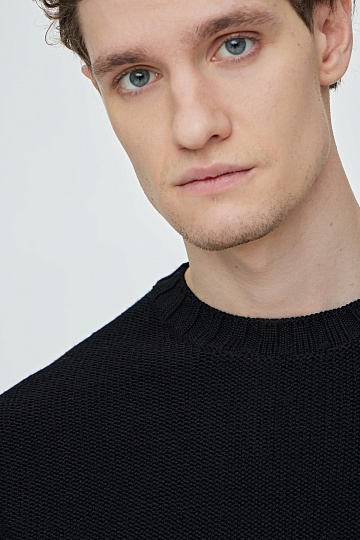 Черный текстурный джемпер