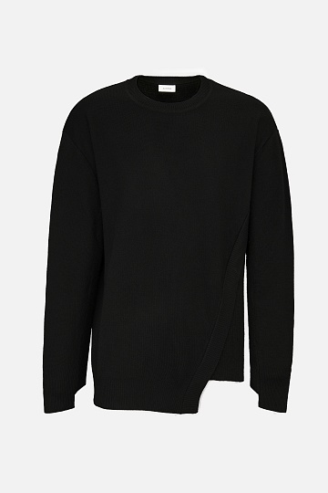 Черный джемпер с ассиметричной деталью