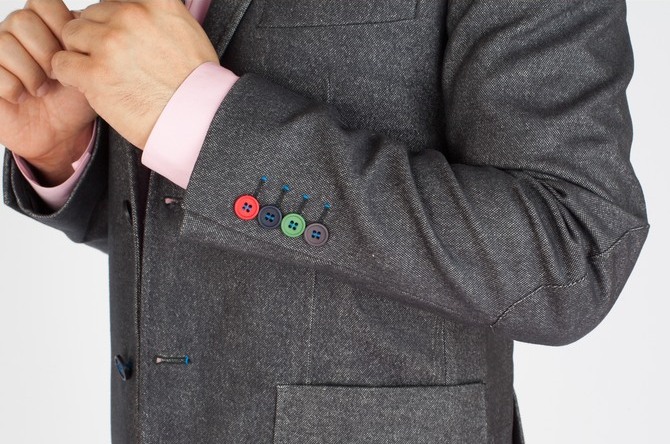 Зачем нужны пуговицы на рукаве пиджака