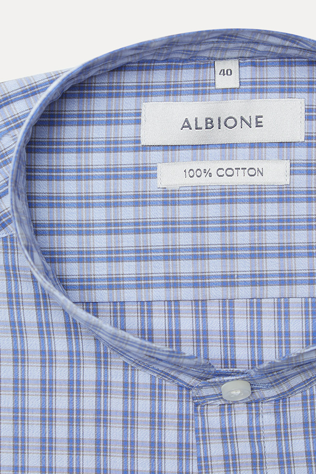 Вещь месяца: голубая сорочка в синюю клетку