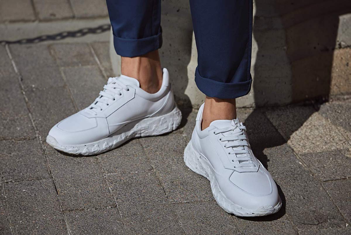 Спортивная обувь: база гардероба на весну 2024