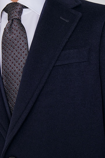 Темно-синее пальто