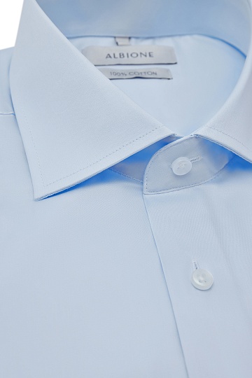 Нежно-голубая сорочка