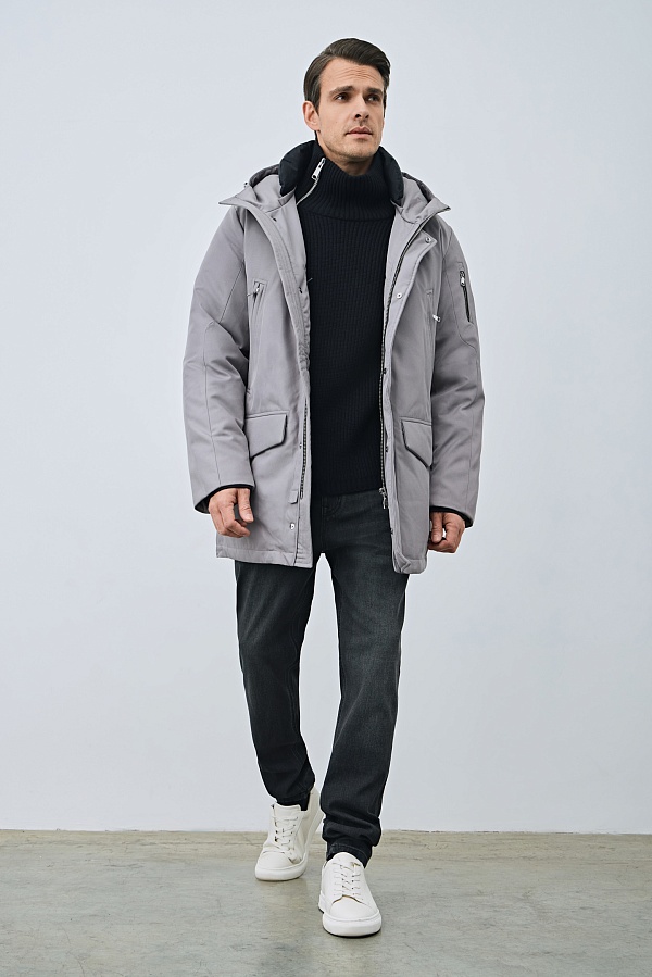 Парка светло-серого цвета