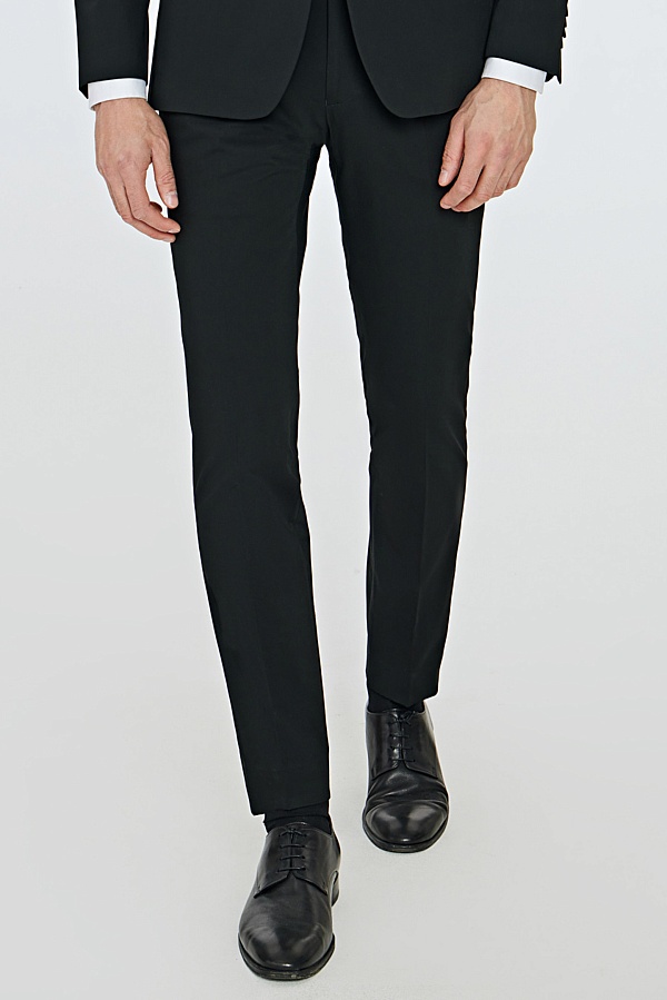 Черные однотонные брюки