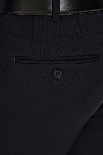 Однотонные черные брюки