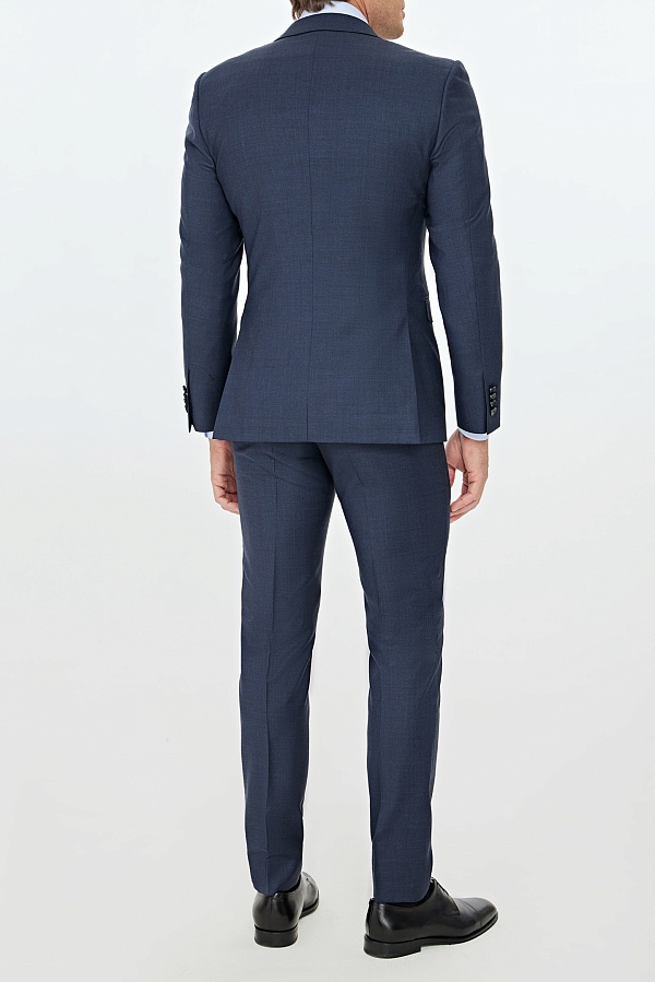 Серо-синий костюм