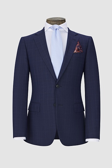 Темно-синий костюм в клетку