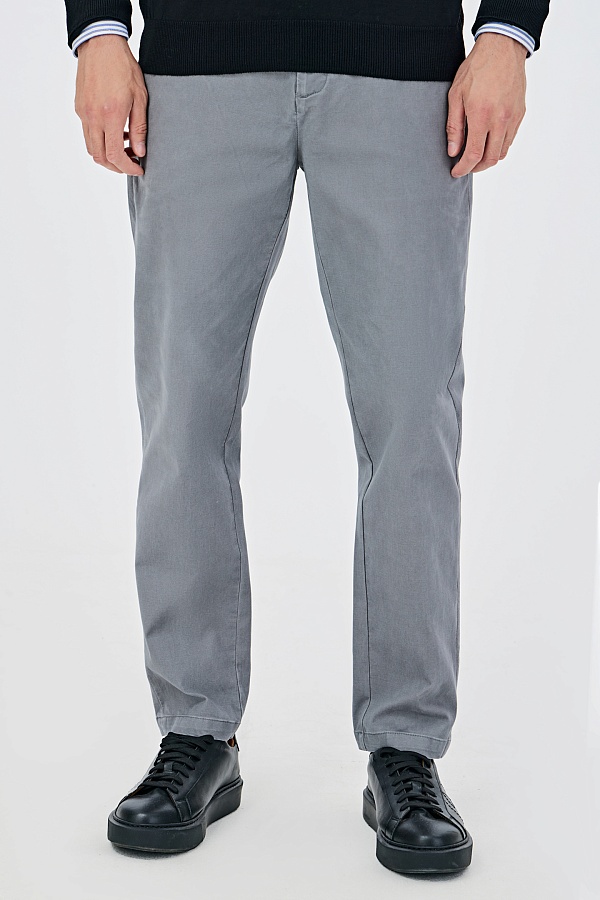 Хлопковые брюки серого цвета