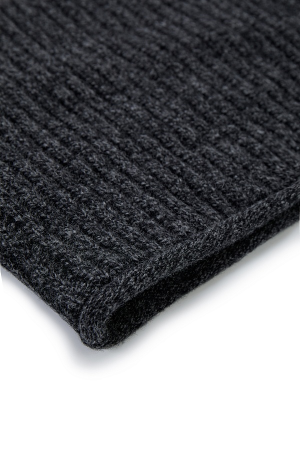 Темно-серый снуд