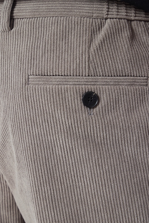 Серые вельветовые брюки