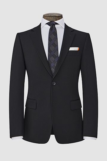 Черный однотонный костюм