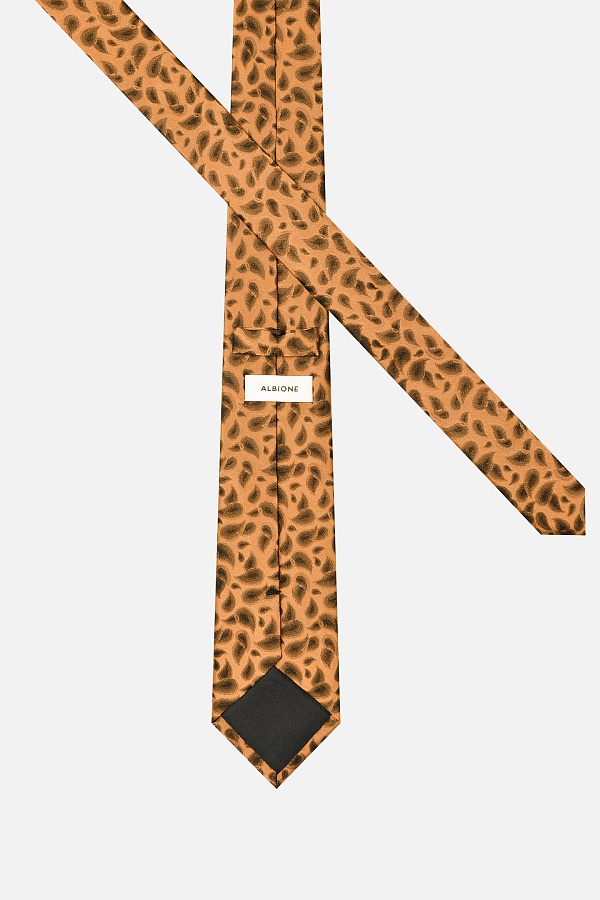 Желтый галстук с узором огурцы