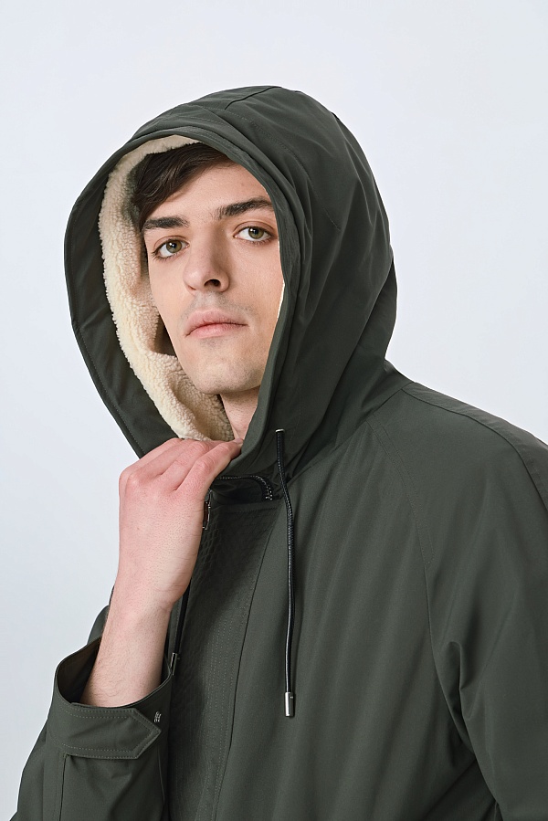 Оливковая парка с мехом