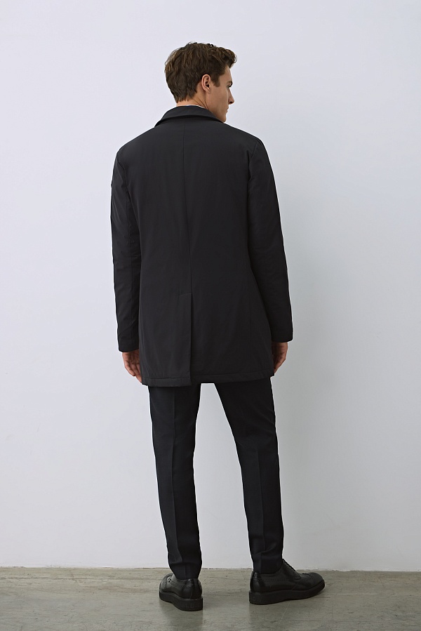 Пуховое пальто темно-синего цвета