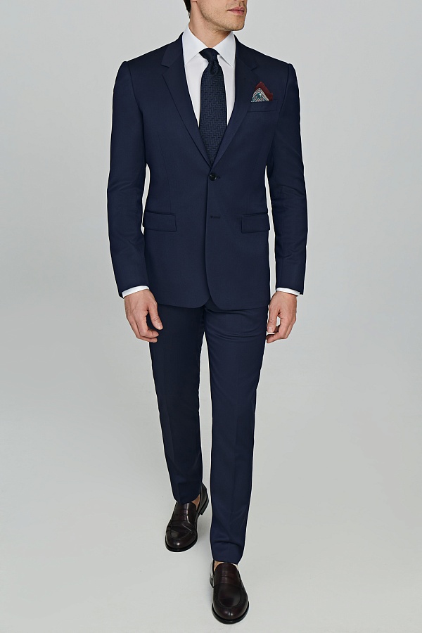 Темно-синий однотонный костюм