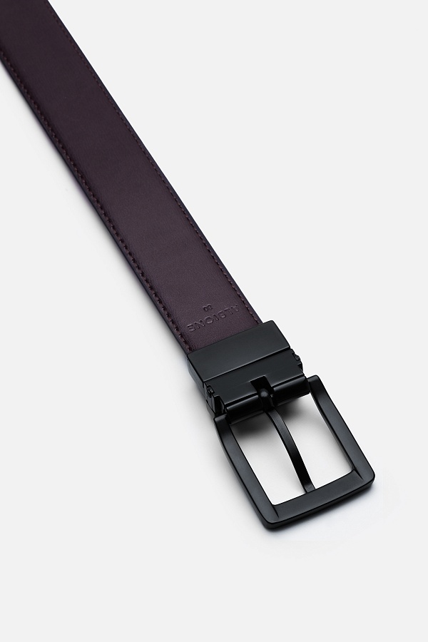 Кожаный ремень черного цвета