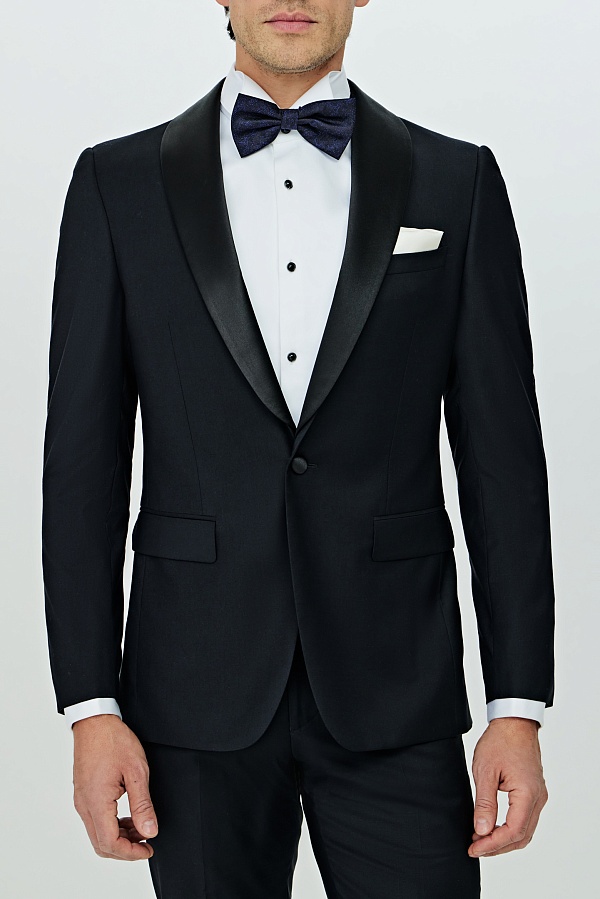 Черный смокинг со съемными лацканами