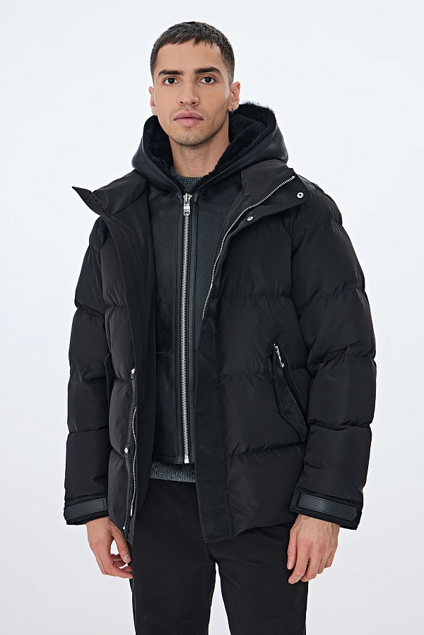 Черная пуховая куртка ADRIAN с капюшоном из натуральной овчины